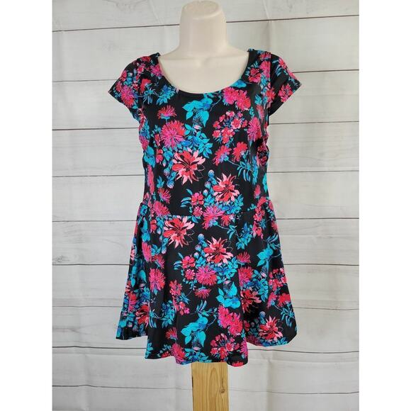 6R BLACK FLORAL A375184 Denim & Co. Beach Scoop Neck Cap Sleeve Swim Dress - Picture 2 of 2
